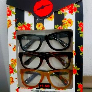 BETSEY JOHNSON READERS